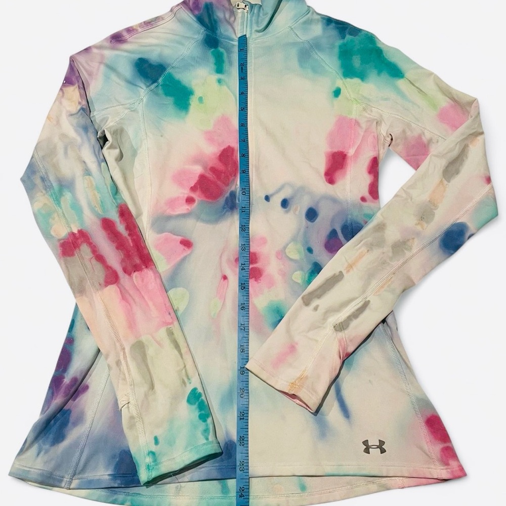 Size: Small l Under Armour Tie Dye 3/4 Zip Spandex Mock Pull Over + Thumb Holes